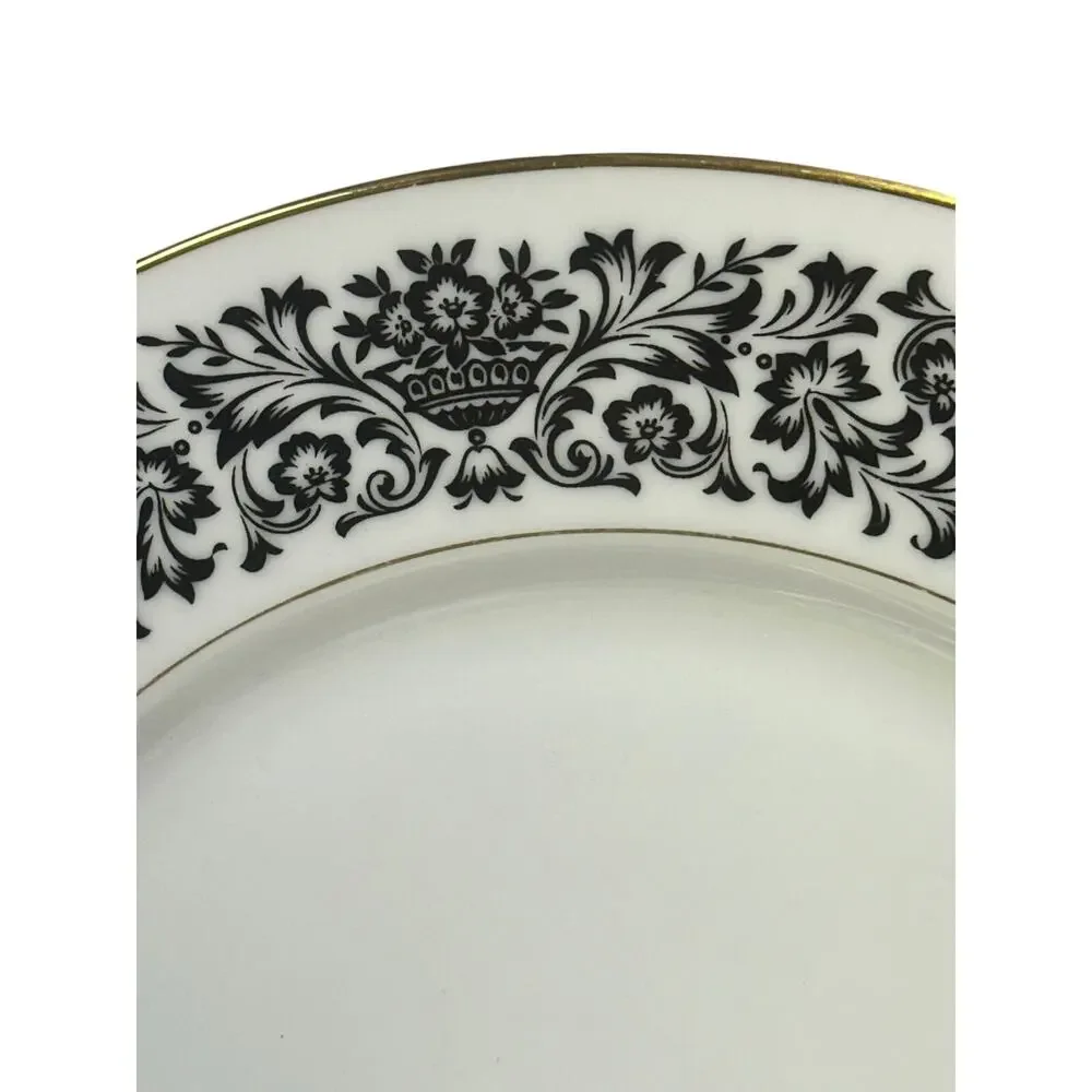 Four Crown China 'Monte Carlo' 383 Black/White/Gold 6-PC Place Setting-Excellent